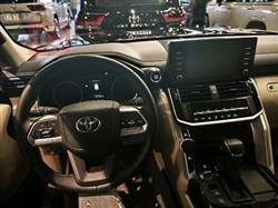 تۆیۆتا لاند کروزەر